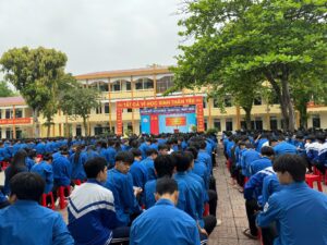 Hướng nghiệp cho con em Hà Tĩnh - Cơ hội vàng để vững bước tương lai 5 492492871 1127350316076210 5636163284130795575 n