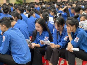 Hướng nghiệp cho con em Hà Tĩnh - Cơ hội vàng để vững bước tương lai 6 493257379 1127352986075943 5862862962230897652 n