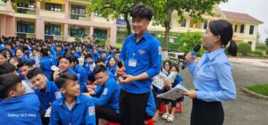 Hướng nghiệp cho con em Hà Tĩnh - Cơ hội vàng để vững bước tương lai 9 493830211 1127350809409494 7502222513648174166 n