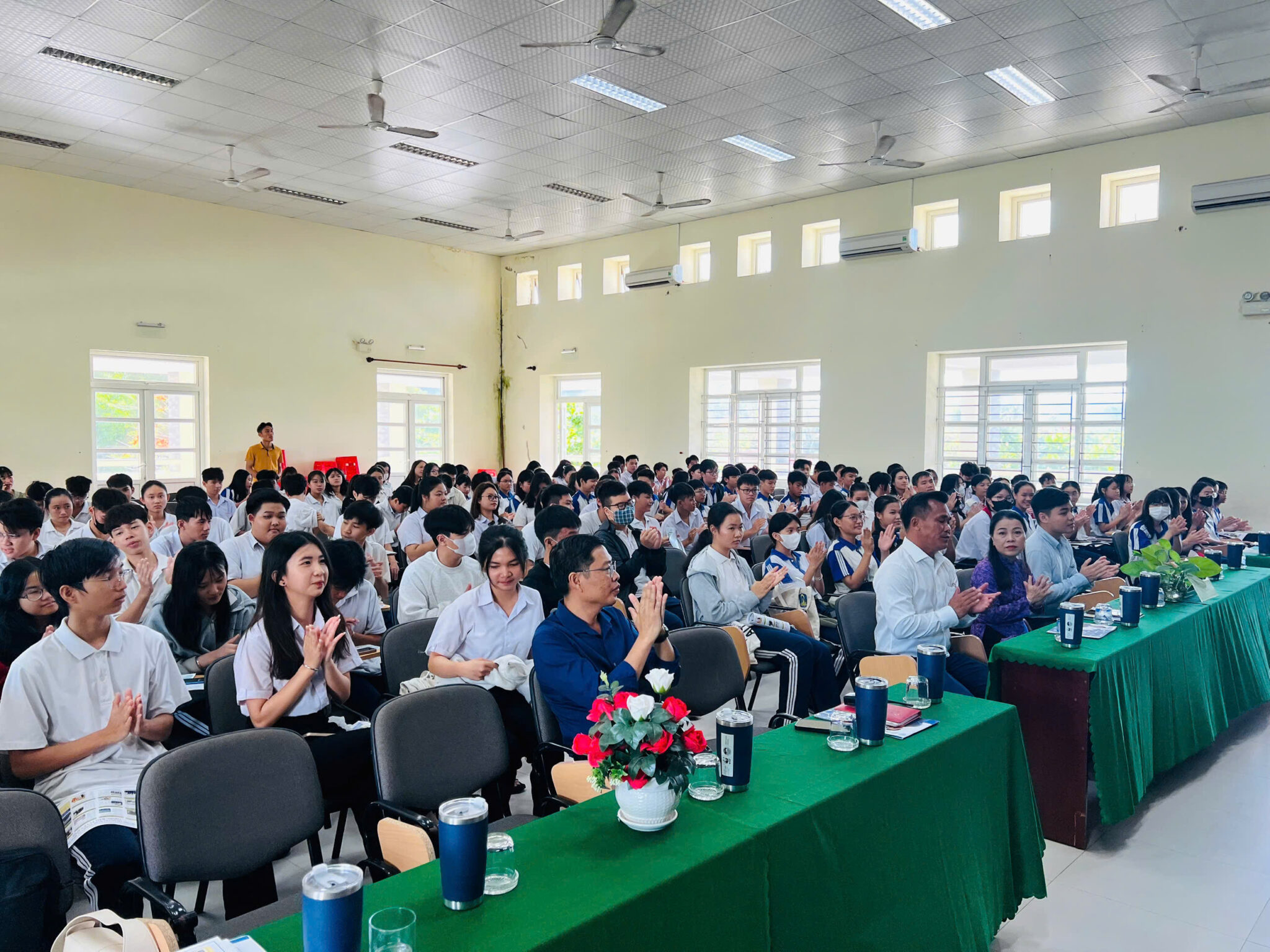 Hướng nghiệp và chắp cánh tương lai nơi đảo xa - Côn Đảo 6 z6645997381932 a9eb1dbe79abc41e1a7ebc1cee0d128d scaled