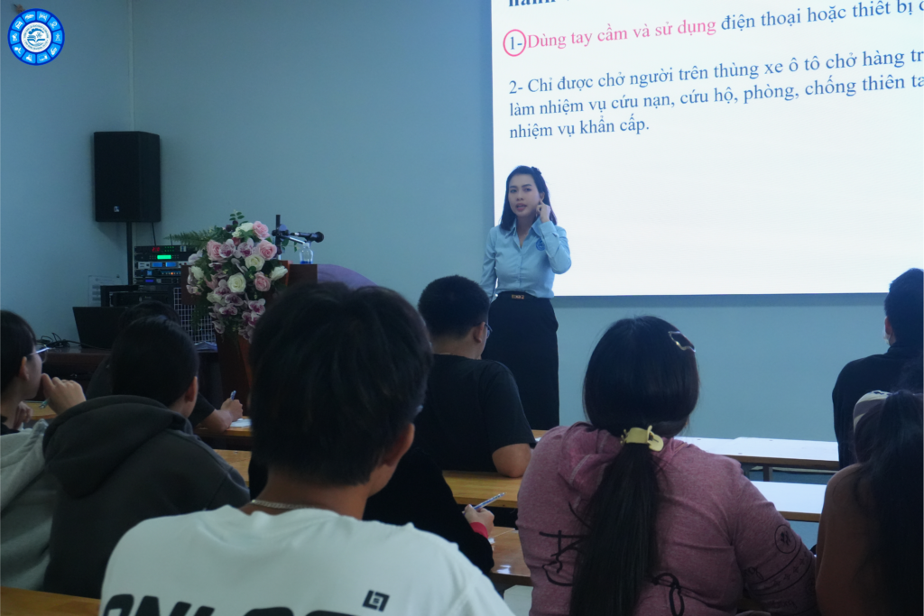 Thiet ke chua co ten 4
