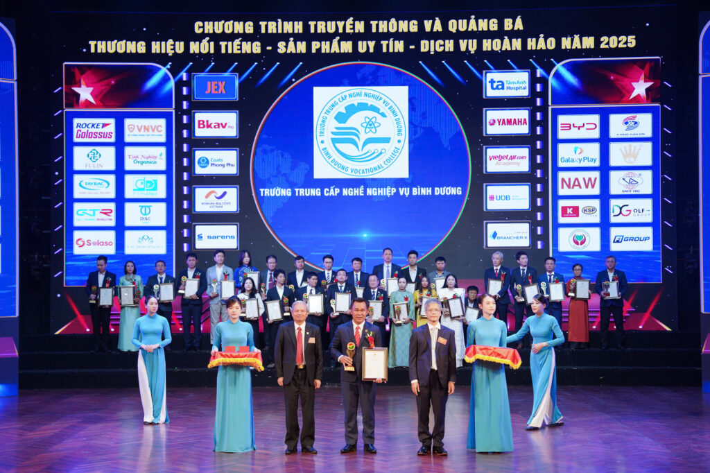 Trường Trung cấp nghề nghiệp vụ Bình Dương đạt giải thưởng " Dịch vụ hoàn hảo năm 2025" 2 z7012522298007 b0d69ef2f3434a46f11a01d03468d23a