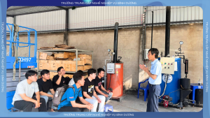 TRUONG TRUNG CAP NGHE NGHIEP VU BINH DUONG 7